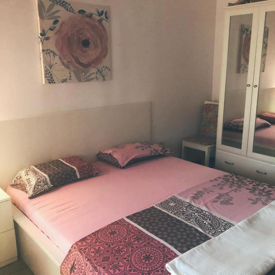Lavand Eighteen 3 Năvodari Eksteriør billede